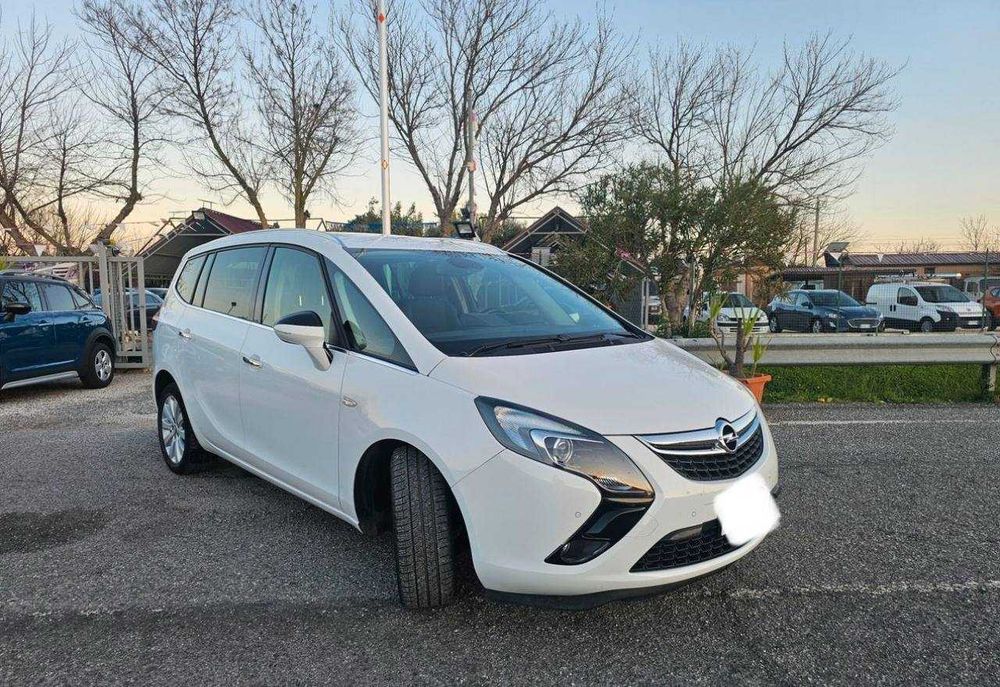 Opel Zafira Tourer на  части