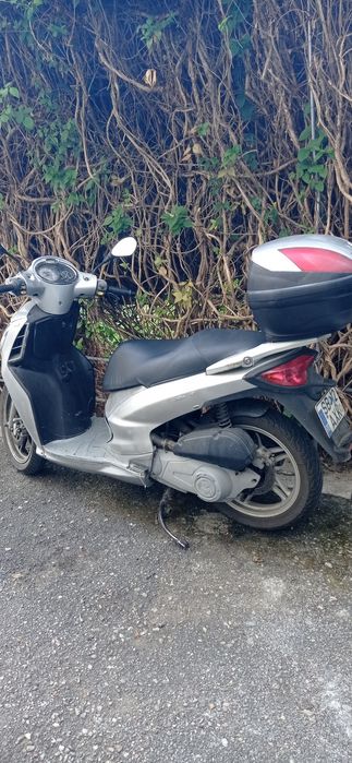 Scuter 125, benzină