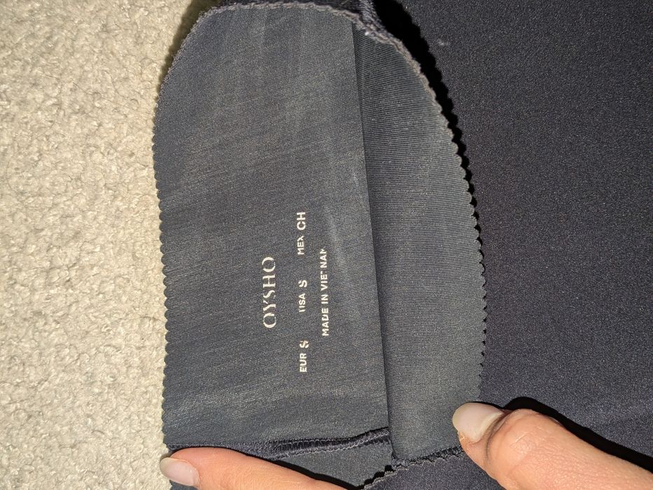 Oysho къс черен клин