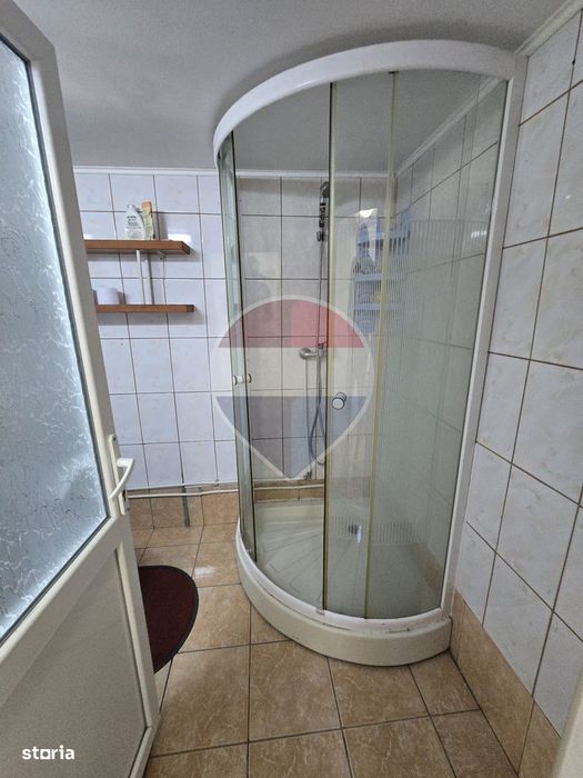 Casă / Vilă cu 4 camere de vânzare în zona Prelungirea Ferentari
