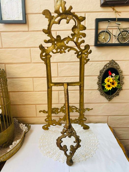 Красива голяма месингова поставка / статив / от Англия за картина