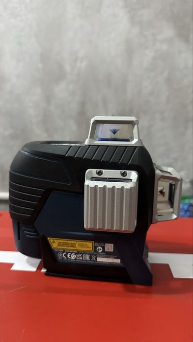 BOSCH лазерный нивелир