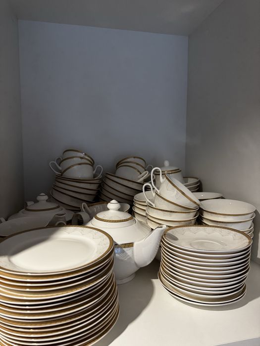 Набор посуды. Сервиз