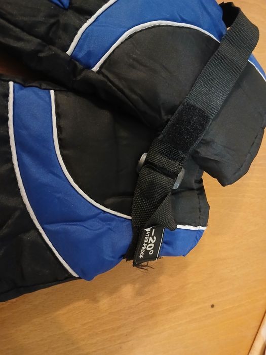 Скиорски ръкавици