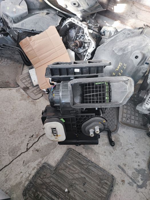 Vînd cutie climatizare dacia duster 2022