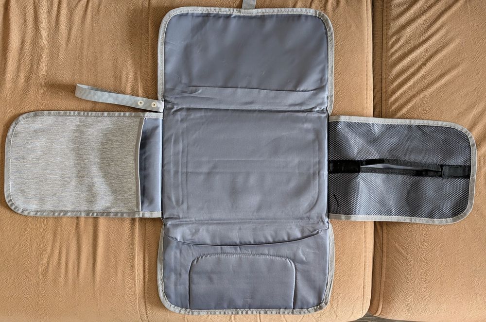 Чисто нова подложка-несесер за повиване на открито