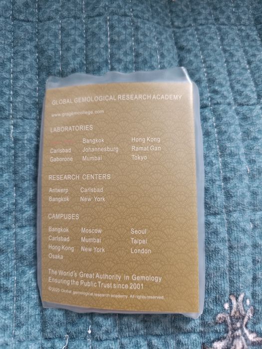 Продам серьги гвоздики