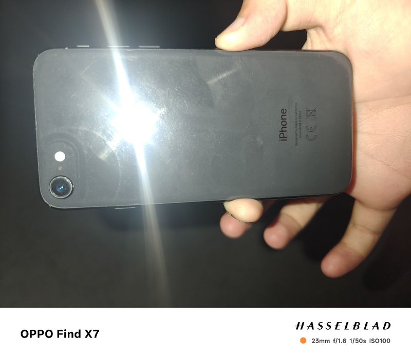 Продам заблокированный айфон/iPhone 8