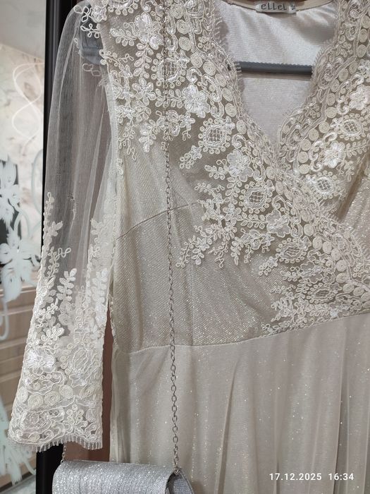 Платье праздничное вечернее