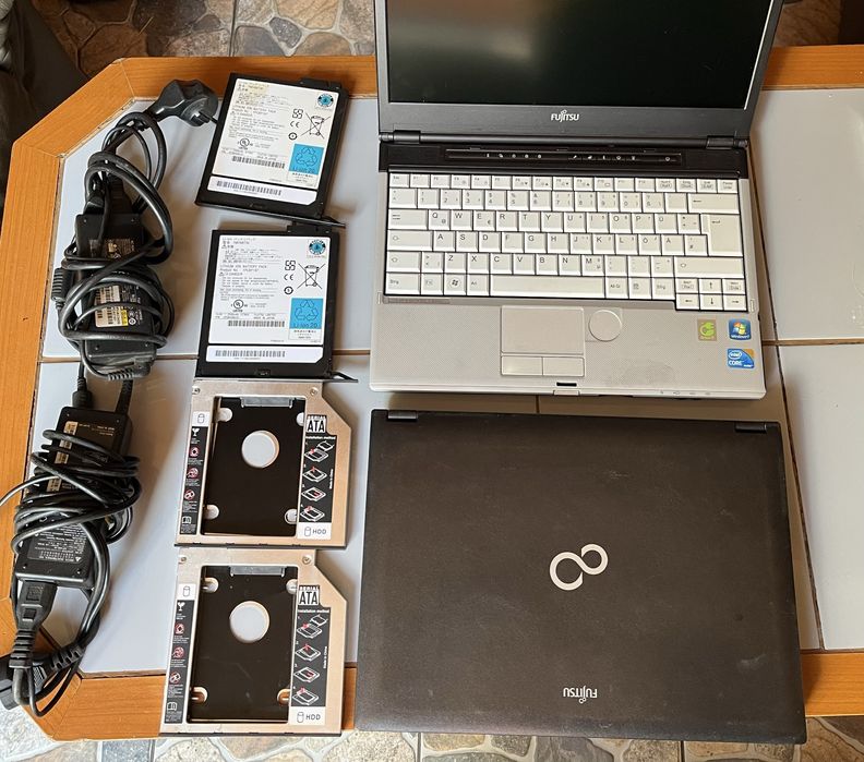 Laptop modular Fujitsu Lifebook S760, i5, 320 Gb, Windows 10 Pro, WiFi, bluetooth, slot SIM