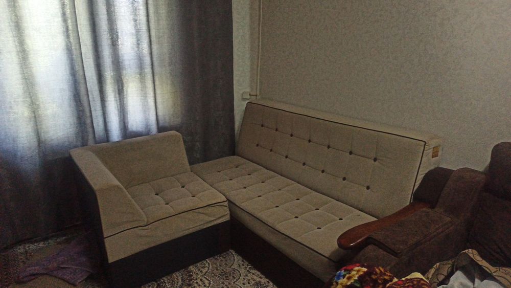 Срочно Диван 2 кресла в отличном состоянии
