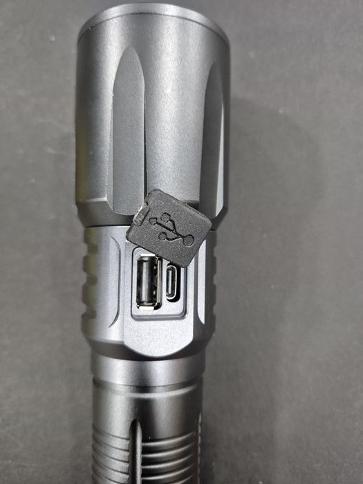 Мощен алуминиев LED фенер 3000m, COBA CB-Х86