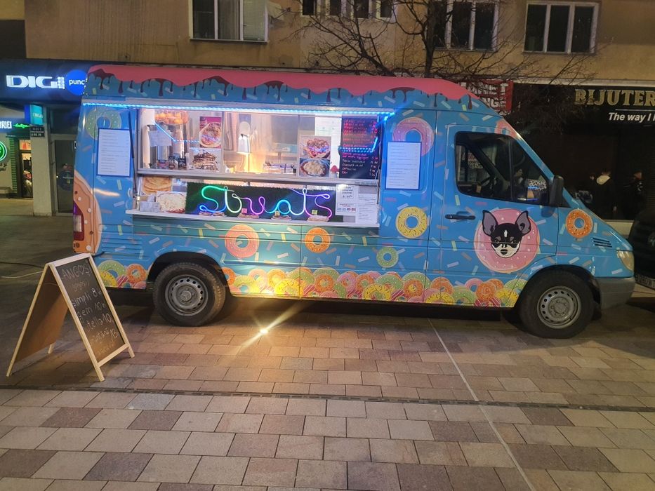Inchiriere Food truck Mercedes Benz