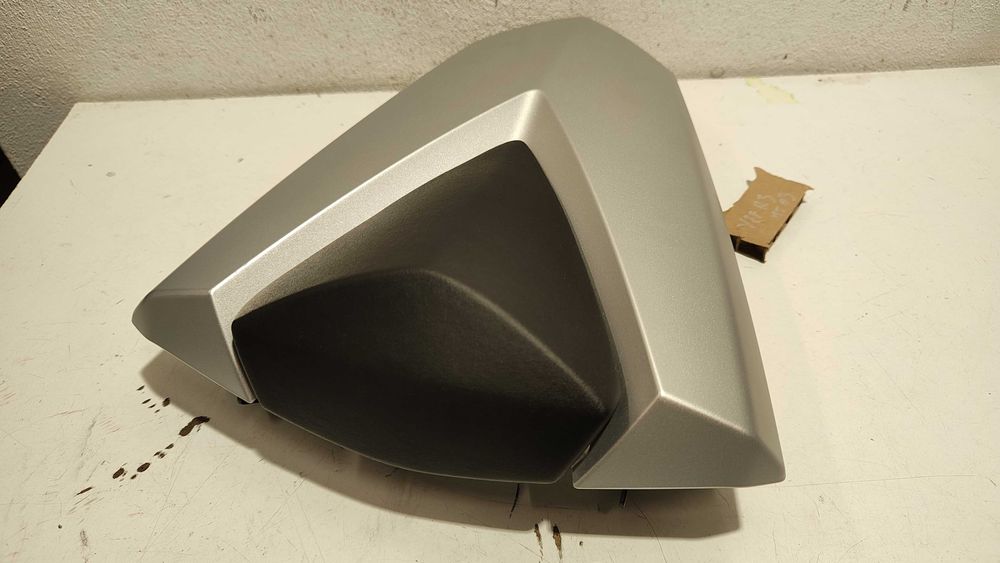 Monopost  suport numar Yamaha R3