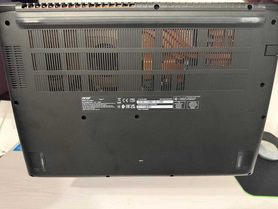 Laptop ACER i5-10th Gen, SSD 512 GB, 8 GB RAM, stare foarte bună