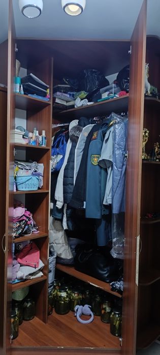 Продам Шкаф для прихожая