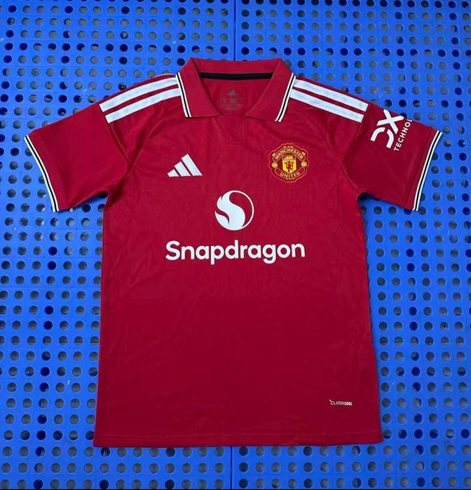 Футболни тениски на Манчестър Юнайтед / Manchester United