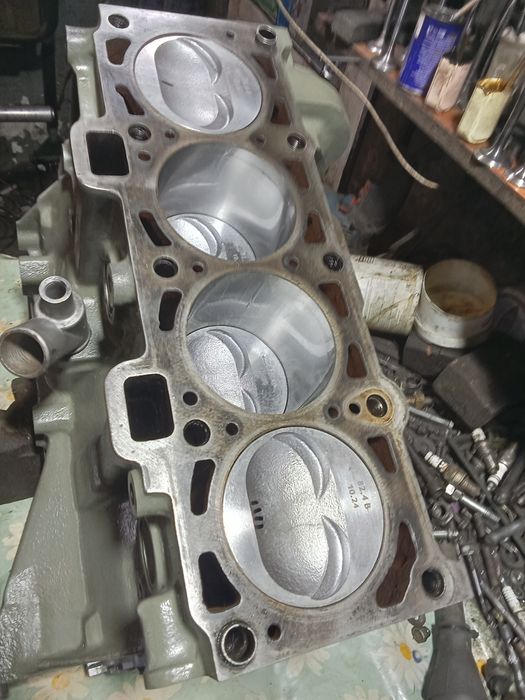 Продам двигатель 083