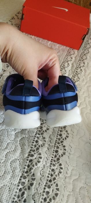 Маратонки Nike revolution 22 номер