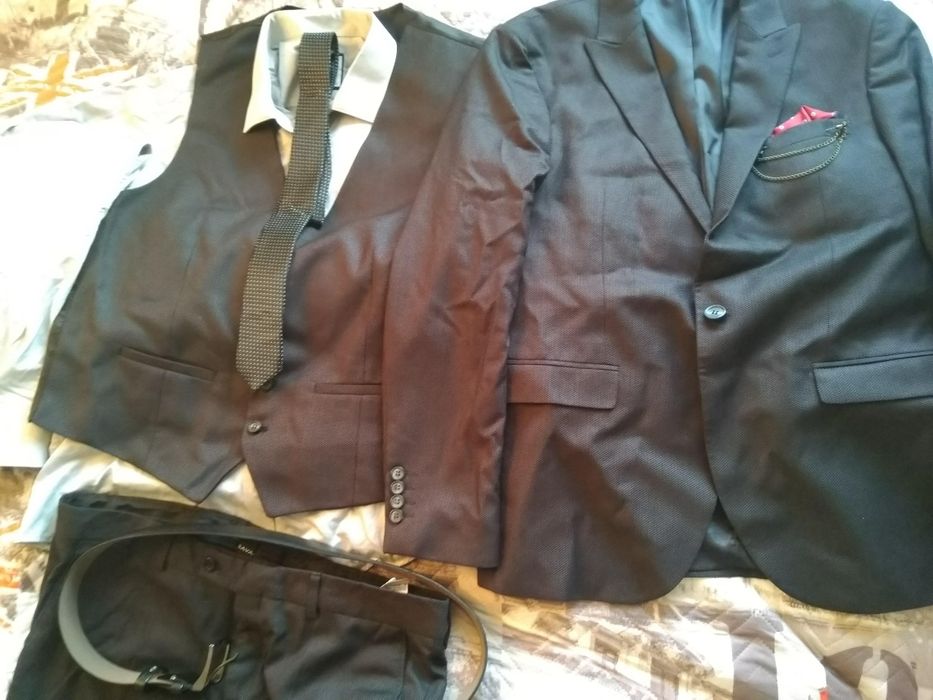 Мъжки костюм за бал XL