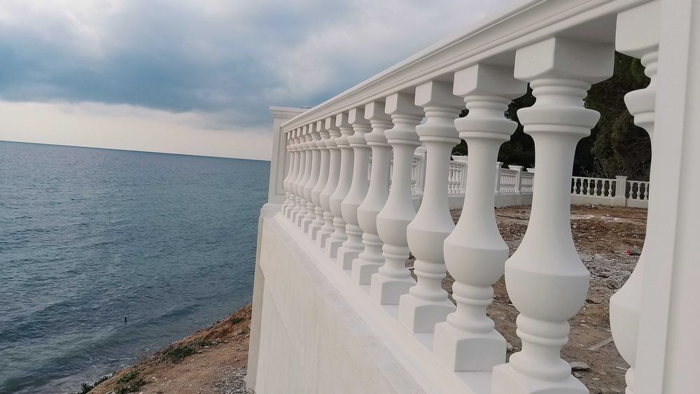 Балюстри за парапети