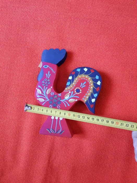 Cocoș din lemn pictat manual