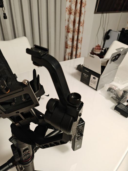 Sistem stabilizare Gimbal Crane 2 + ham+monitor+accesorii