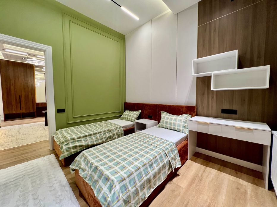 Продаю Элитный квартира Паркентский 3/1/8 Ж.К Oq Saroy Deluxe 84м2.