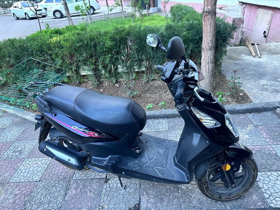 Продается скутор в отличном состояние, есть горянтие