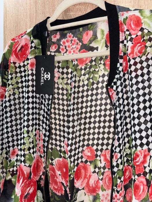 Geacă Chanel red roses
