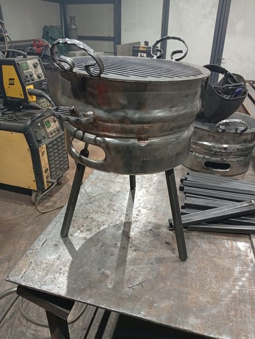 Grătar rotund din butoi de bere( inox)