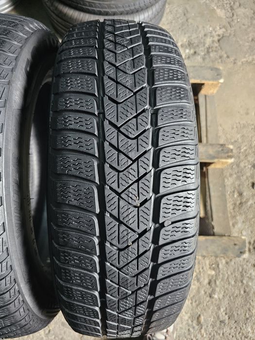 2 anvelope iarna 205 60 17 Pirelli Sottozero3