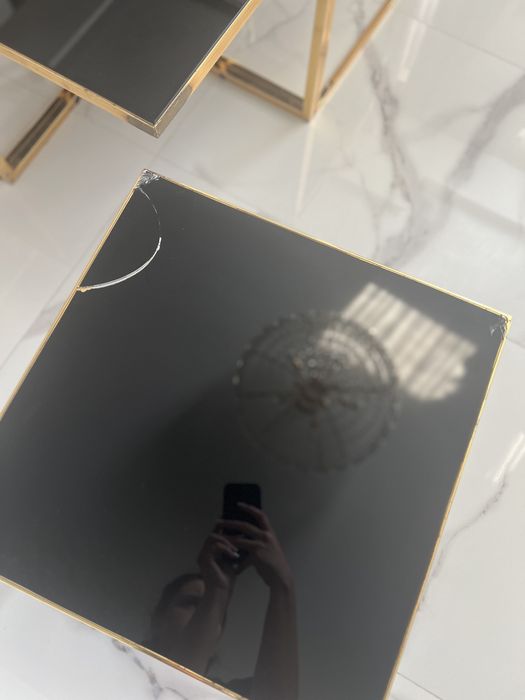 продаване! Маса за хол