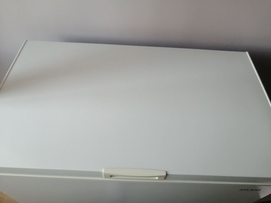 Продам морозильную камеру