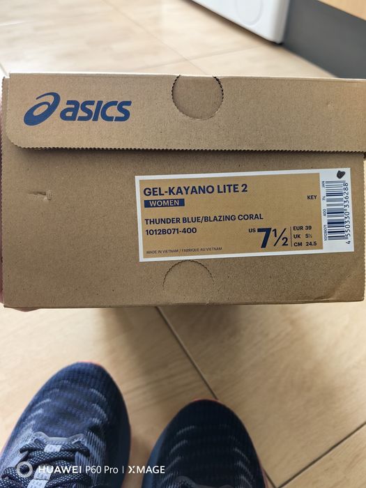 Продавам маратонки ASICS