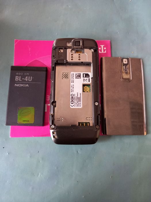 Vând Nokia E66 pt Colecționari/ Pasionați sau Piese