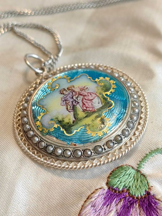 Уникат! Старинен 19 в. Сребърен 
Филигранен Медальон с Емайл и Перли