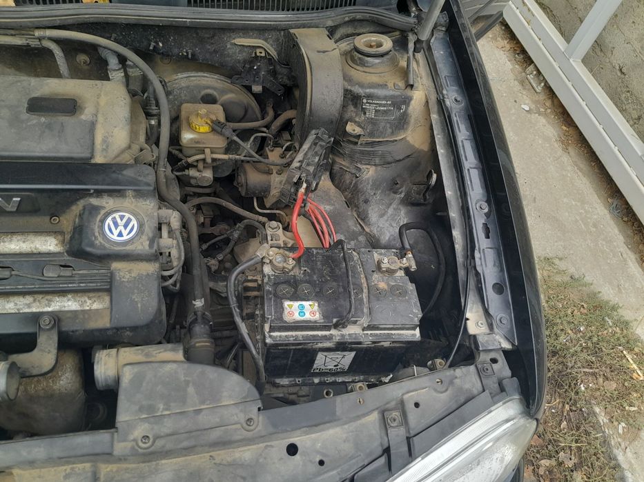Dezmembrari  VW GOLF 4  1997  > 2006 1.4 16V Benzina