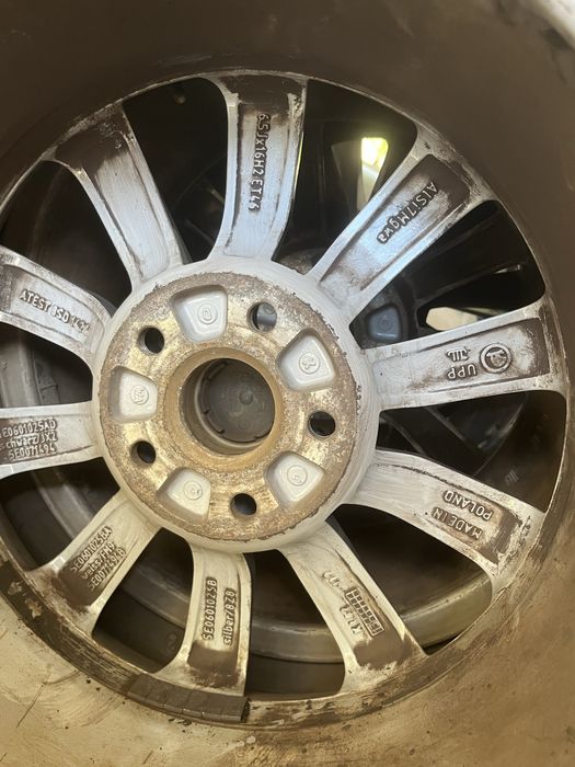 Комплект 4 броя оригинални лети джанти за Шкода с летни гуми 205/55/16