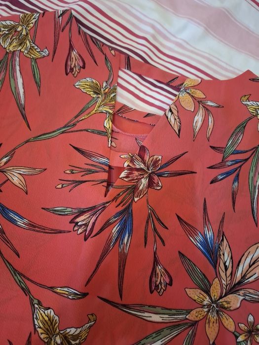 Нова рокля цвят корал