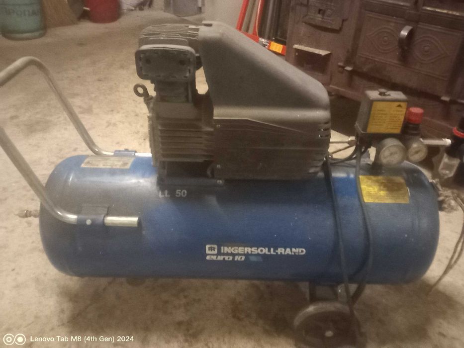Продавам 50 л. Компресор