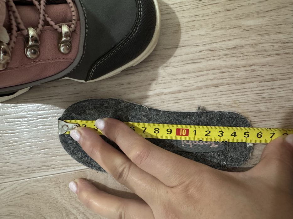 Продам ботинки детские