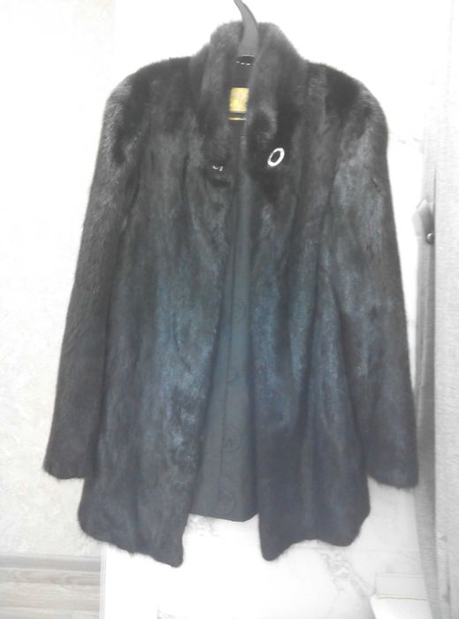 Продам норковую шубу