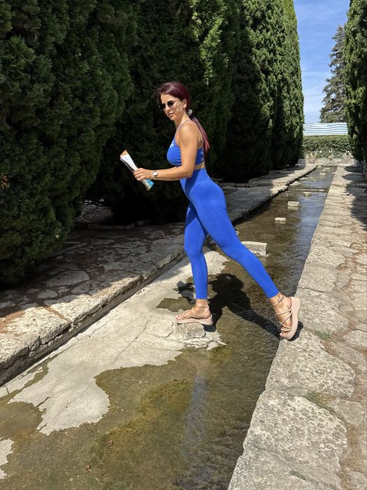 Дамски спортни екипи