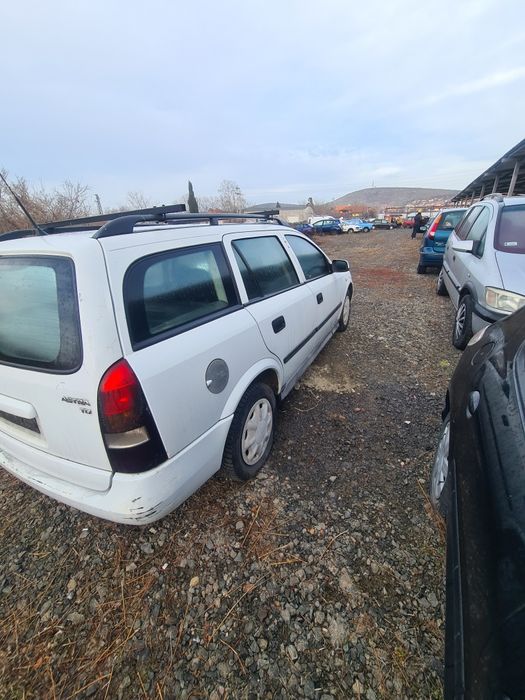 Опел Астра 1.7 67 кс  1998 г на части