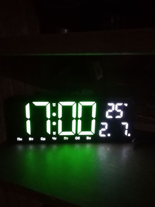 Продам часы новые электронные недорого