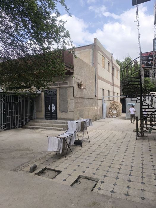 Продается здание в центре города