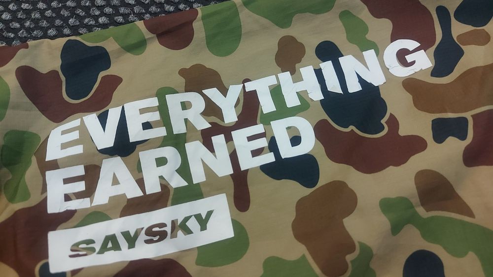 Saysky ветровка за тичане M размер