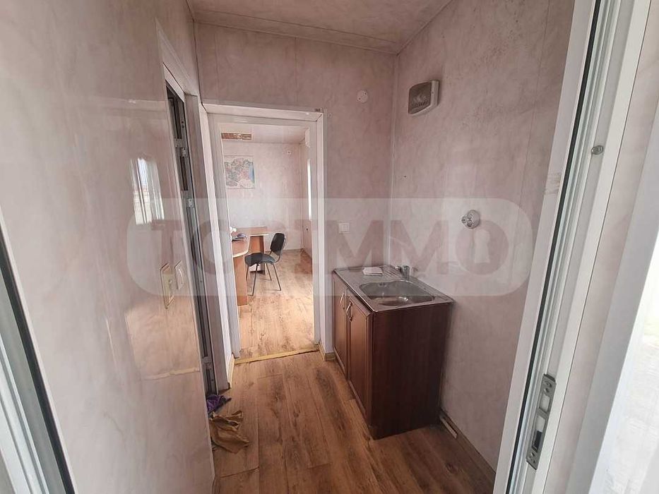 Дава се под наем Промишлена сграда в с. Гецово, Област Разград - 360 кв.м за 2295 € - Снимка #8