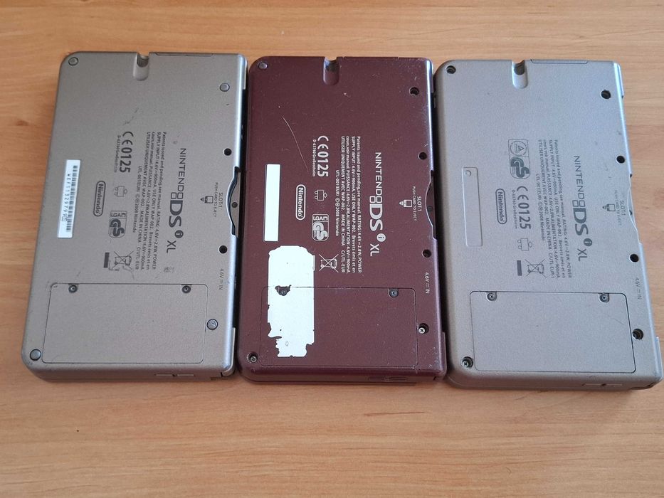 Lot 3 bucati console Nintendo DSi XL